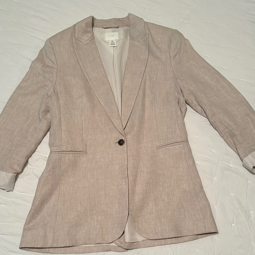 H&M Elegant Linen Blend Cream Blazer